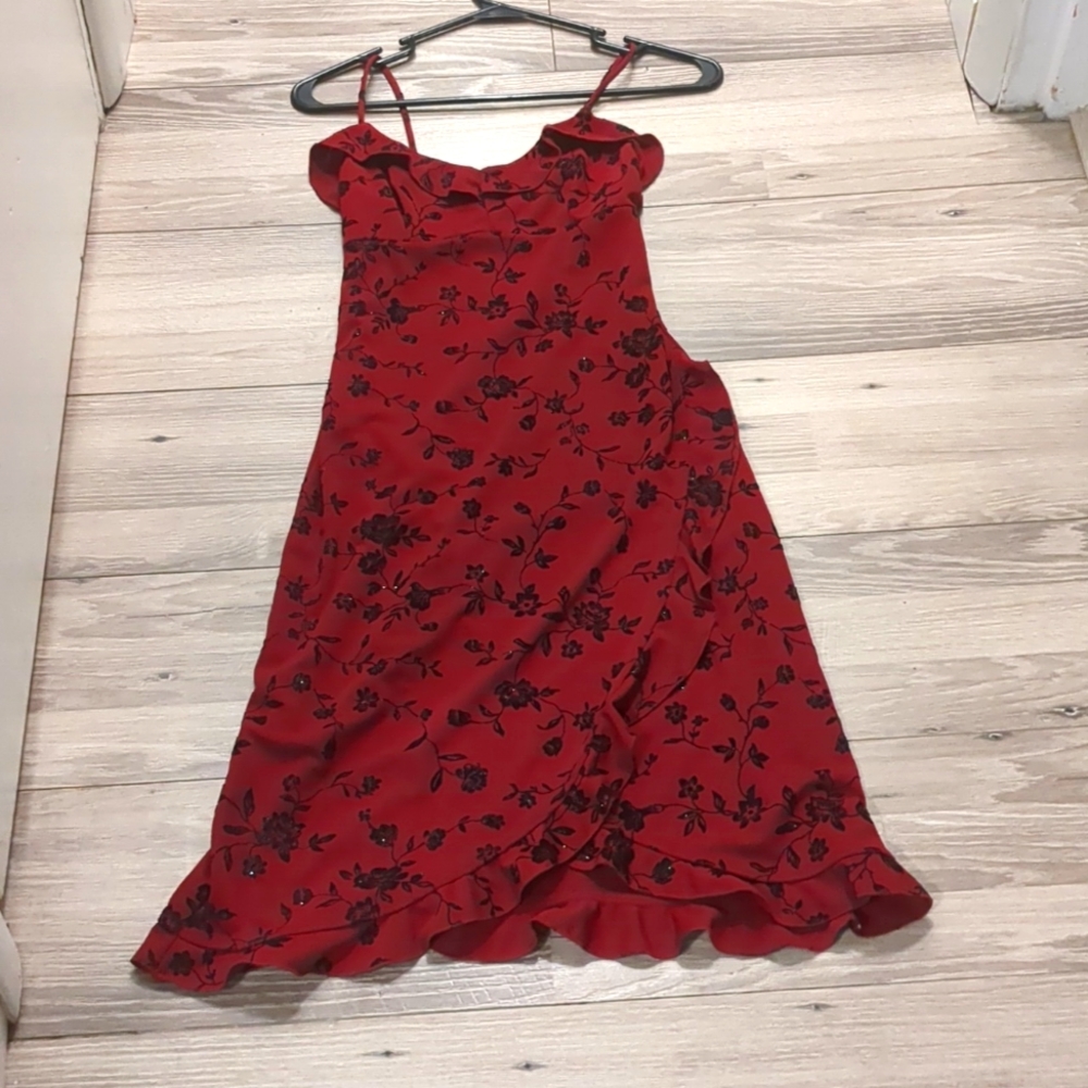 Juniors Formal Dress, red with black floral detail